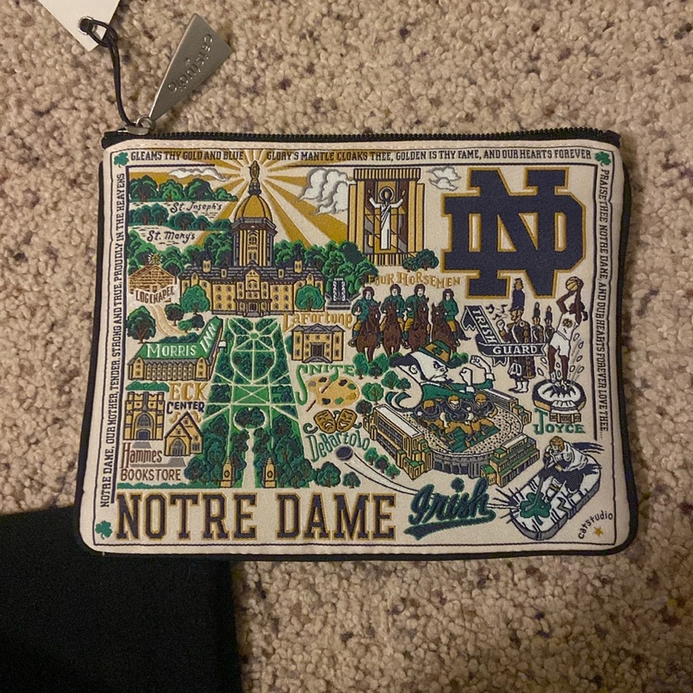Notre Dame Cat Studio pouch